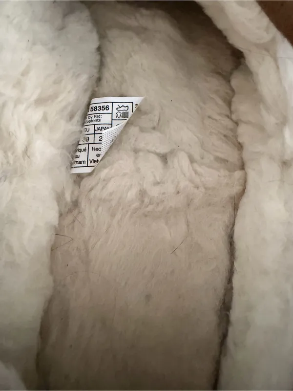 UGG Tasman Maxi Curly Slippers – Women’s Size 8 - Image 9