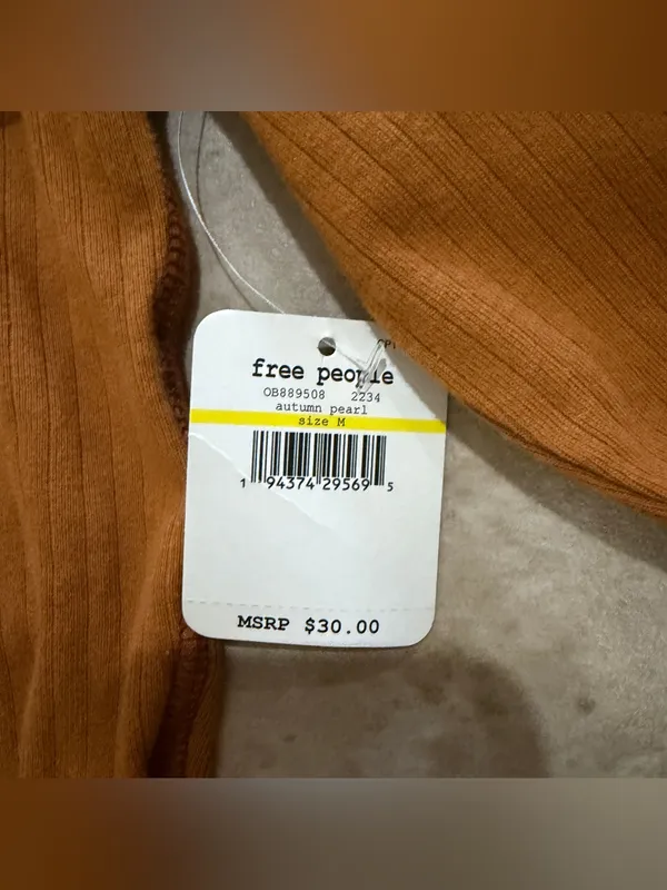 Free People autum pearl ribbed turtleneck long sleeves size medium - Image 5