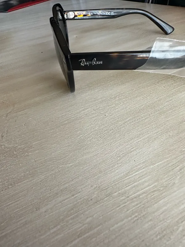 Ray-Ban Sunglasses Gina - Image 8