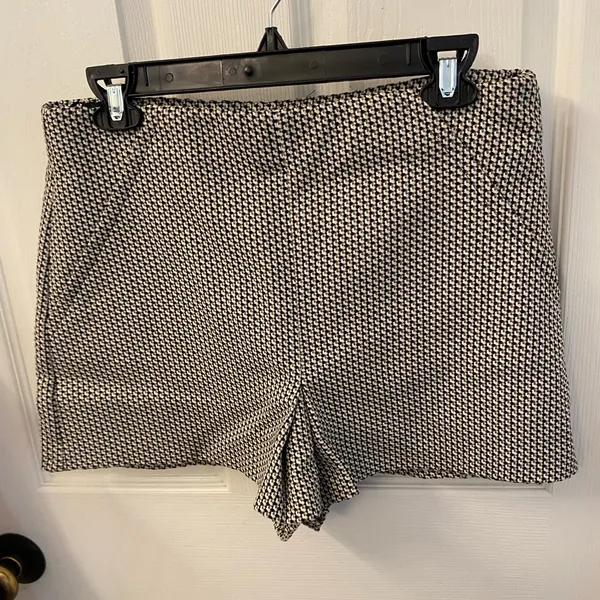 Zara Black and White High Waist Skort - Image 4