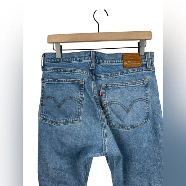Levi’s Premium Wedgie Straight Jeans‎ Size 30 Distressed High Rise Medium Wash - Image 5