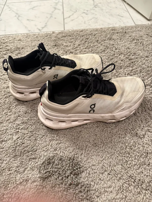 On Cloud Shoes - Image 3