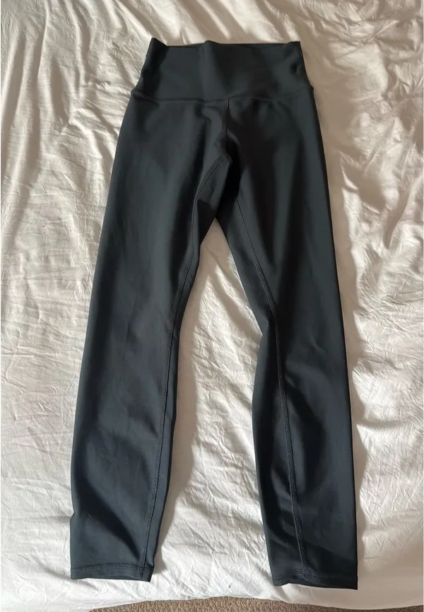 Alo Slate Airlift Leggings (7/8) - Image 4