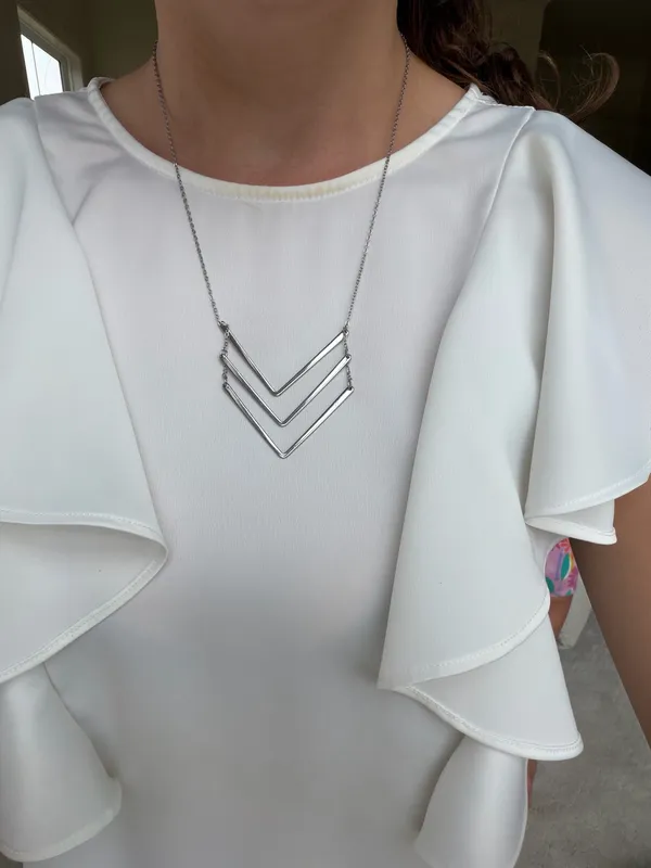 Boutique Silver Necklace - Image 3