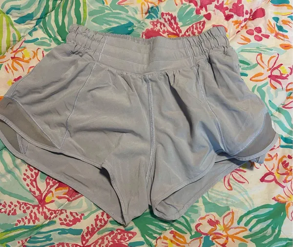 Lululemon Light Blue Hotty Hot 2.5" - Image 2