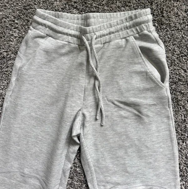 ALO Yoga Light Gray Waffle Knit Joggers - Image 6
