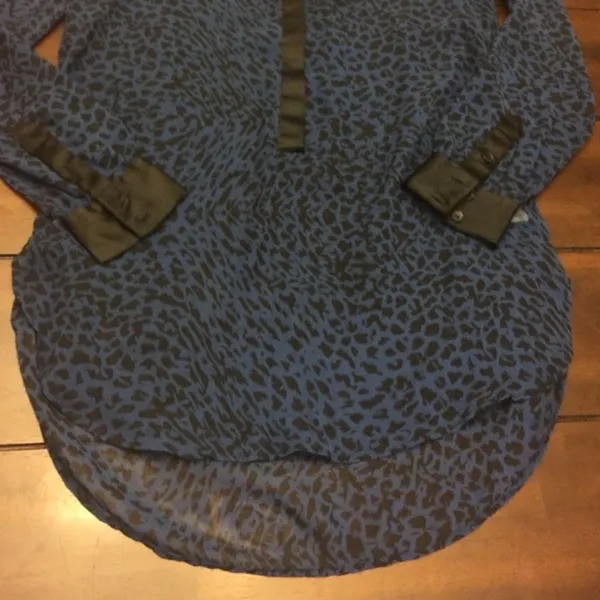 Bnwt Jess Simp Top! - Image 3