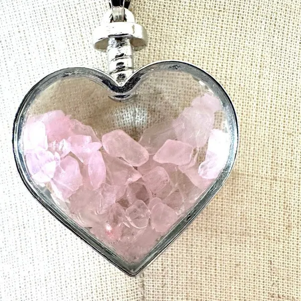 Blessings pink Crystal Chips in Faceted Glass Heart Pendant Necklace - Image 2