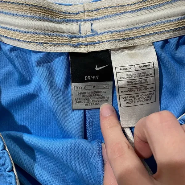 Nike shorts small - Image 3