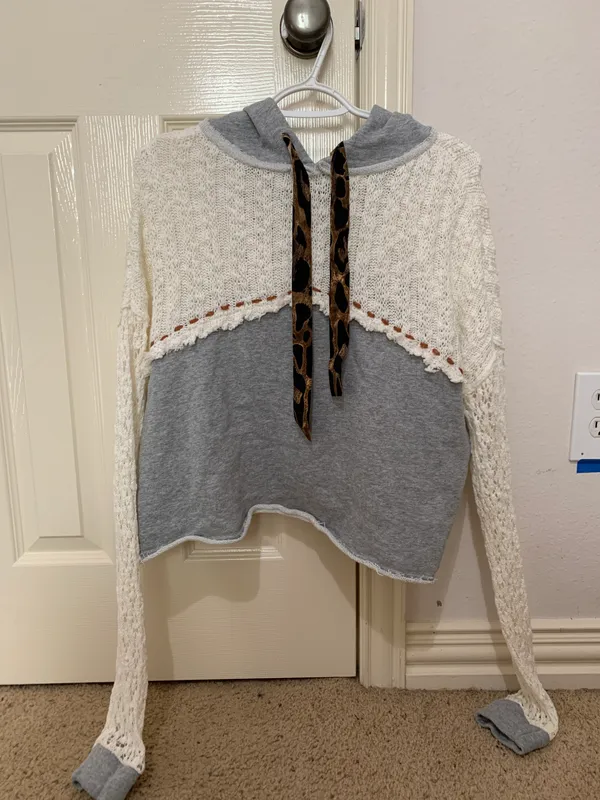 Edge Buckle Gimmicks Pieced Raw  Hooded Sweatshirt - Image 4