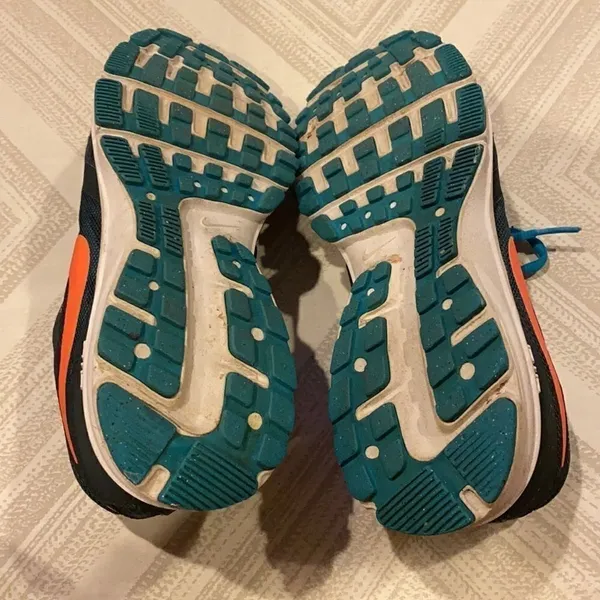 Nike Women’s Relentless 4 Aeroply Grey and Light Blue Sneakers Size 7.5 - Image 8