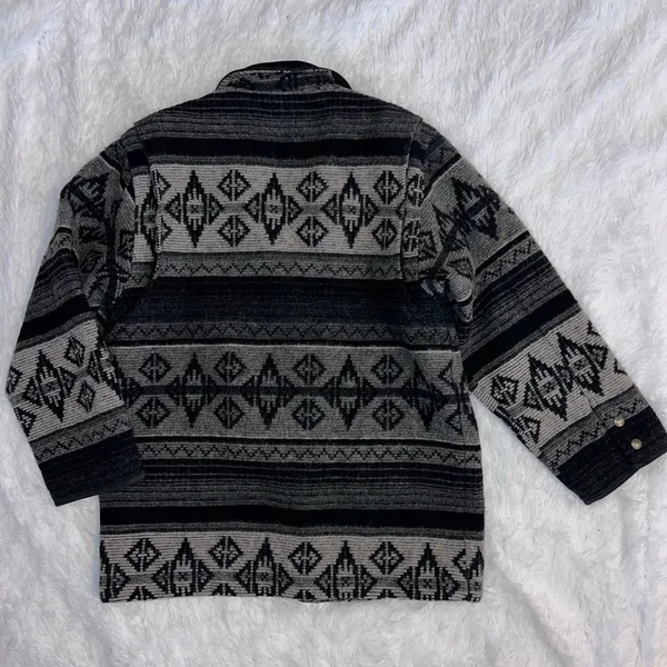 Woolrich Aztec Print Nordic Wool Coat size Medium - Image 4