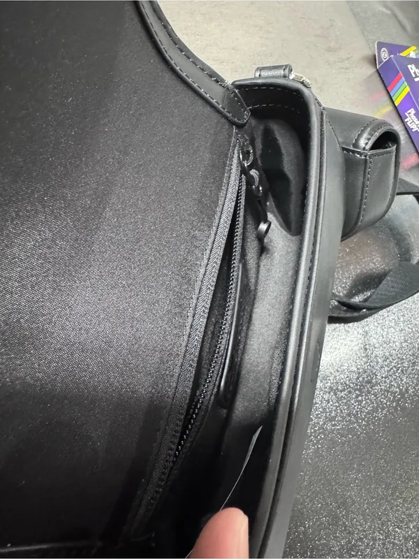 Lululemon Leather Alternative Mini Bag 1.2L with COIN POUCH - Image 10