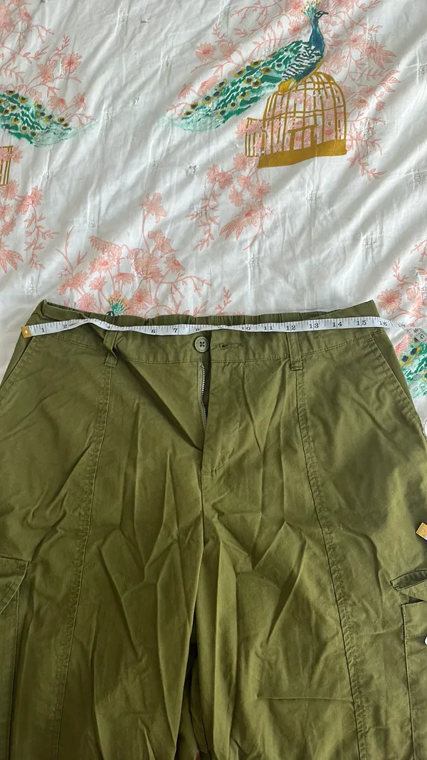 Like New Future Collective Cargo Pants Green - Image 3