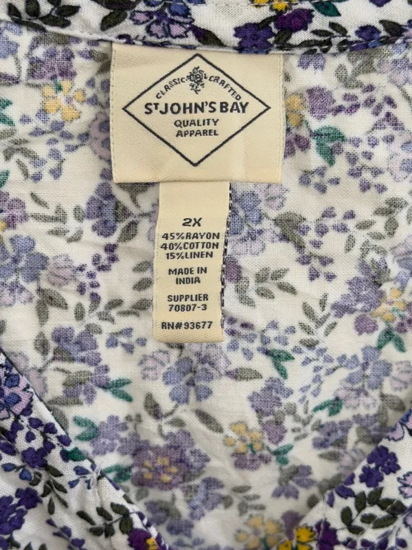St. John's Bay White Floral Button-Front V‑Neck Blouse - Image 4