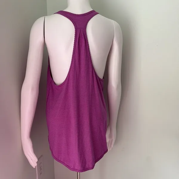 Lululemon scalloped racer back tank top pink - Image 8