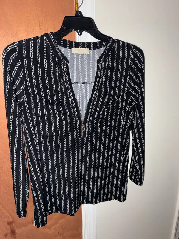Michael Kors Black & White Chain Print Zip Front Blouse Top Size Medium - Image 5