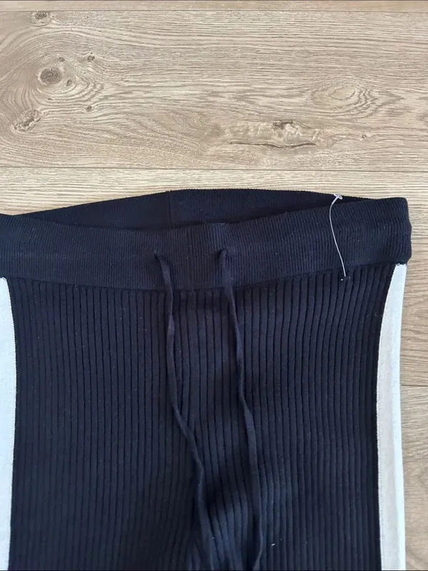 Varley Aiden Rib Knit Leggings, Black, size Medium, NWOT Display - Image 9