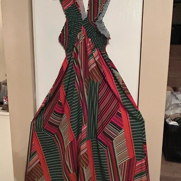 Beautiful off the shoulder (summer/100% polyester) Maxi Dress Size 2X.no brand. - Image 4