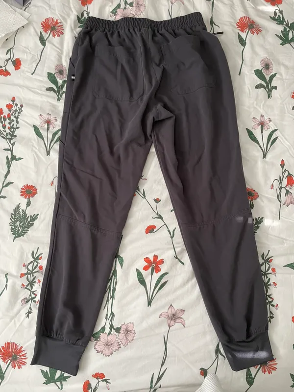 Koi Grey Scrubs Size XS - Image 5