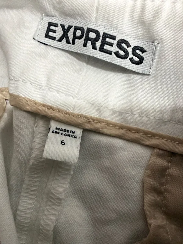 Express Women's Size 6 White Cuffed Chino Mid Rise Shorts Waist 99% Cotton - Image 6