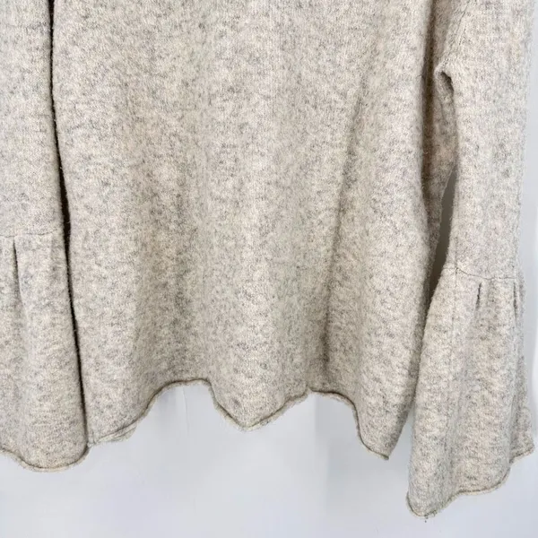 French‎ Connection Wool Blend Light Gray Bell Sleeve Boat Neck Sweater Small - Image 7