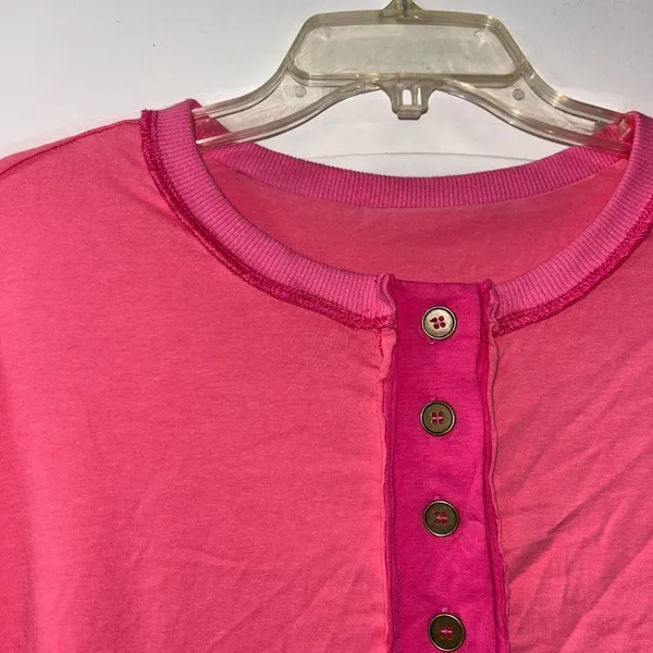 2 Tone Pink Short Sleeve Top Women's Medium - Image 2
