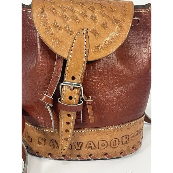 Vintage Women’s Brown/Tan Tooled Leather Backpack Bucket Bag, El Salvador - Image 2