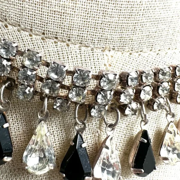 Black and clear teardrop rhinestone necklace Silver - Image 3
