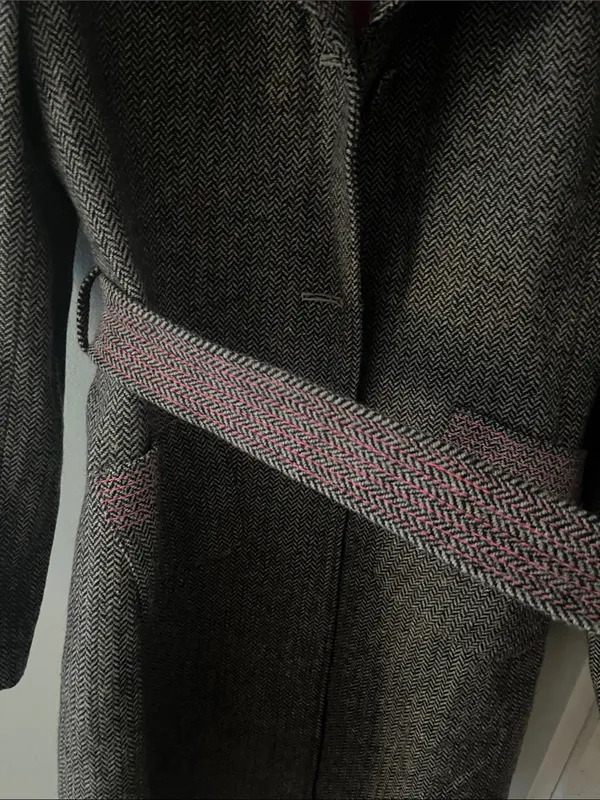 GUESS Gray Tweed Trench Coat with Pink Trim - Image 5