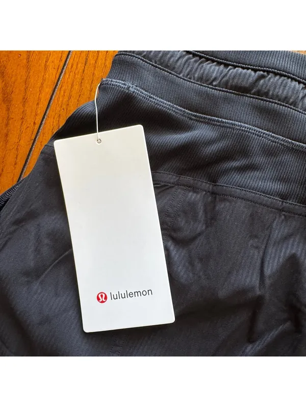 Lululemon Dance Studio Short High Rise 3.5” Black Size 4 NWT - Image 3