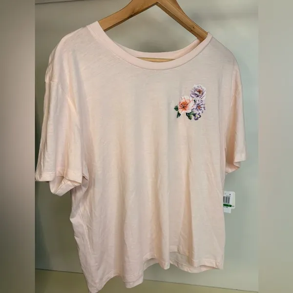 Rebellious One NWT Floral and planets Graphic Tee sz lg - Image 2