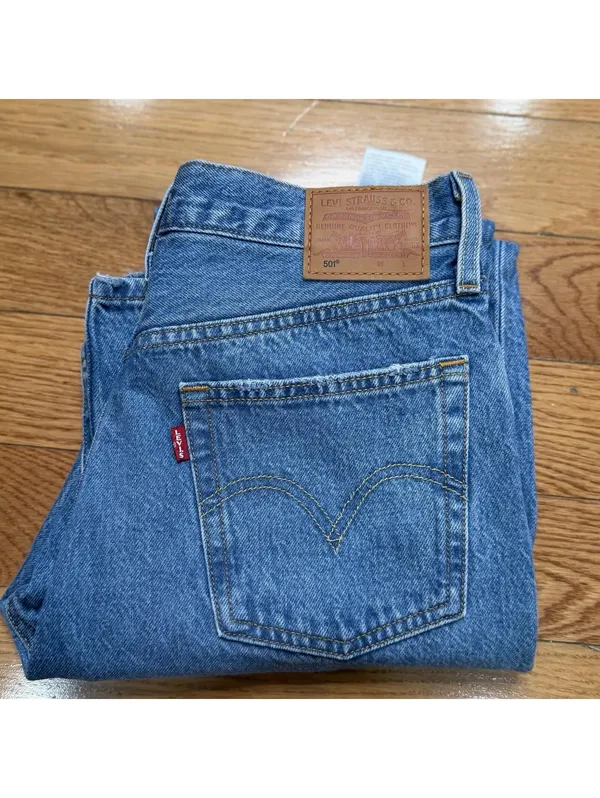 Size W28 L30 Levi’s Premium Detressed Jeans Women’s Light Wash Straight Leg Dnm - Image 6