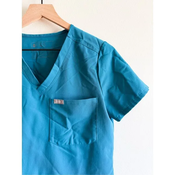 Figs Technical Collection Catarina One Pocket Scrub Top Size XS - Image 3