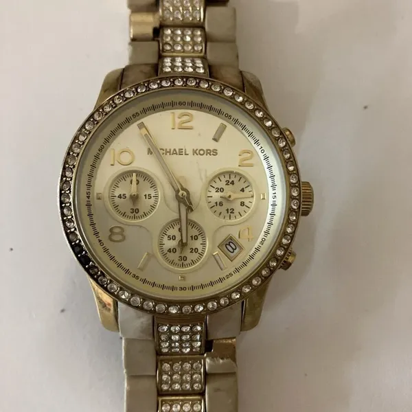 Michael Kors Watch Needs Battery And Can Be Used For Pieces - Image 3