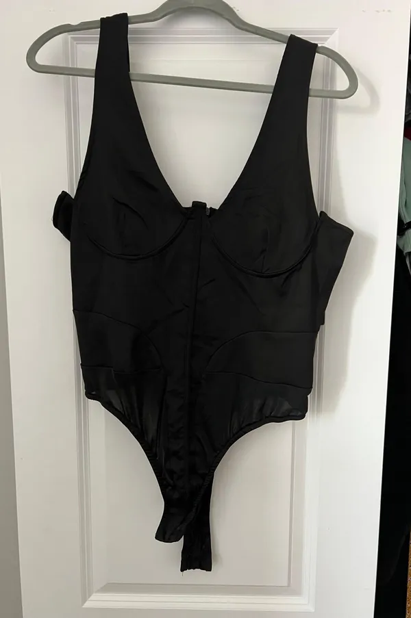 NWT PrettyLittleThing Tall Black Corset Detail Woven Bodysuit - Image 3