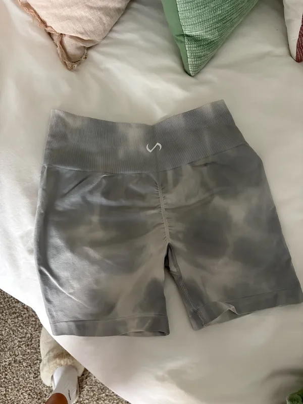 TLF Seamless Scrunch Shorts Gray - Image 4