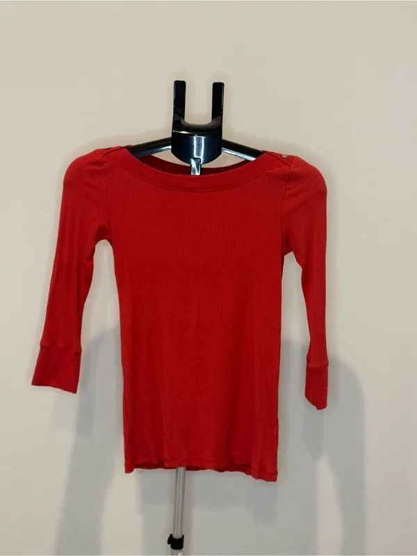 Anthropologie Omi + Kin Red Ribbed Button Shoulder Top XS - Image 2