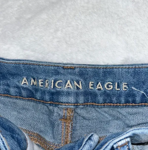 American Eagle Outfitters Curvy Mom Shorts - Image 4