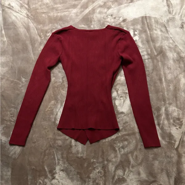 Windsor Sweater Women’s Size M Maroon/Burgundy V-Neck Ribbed Pullover Sweater - Image 2