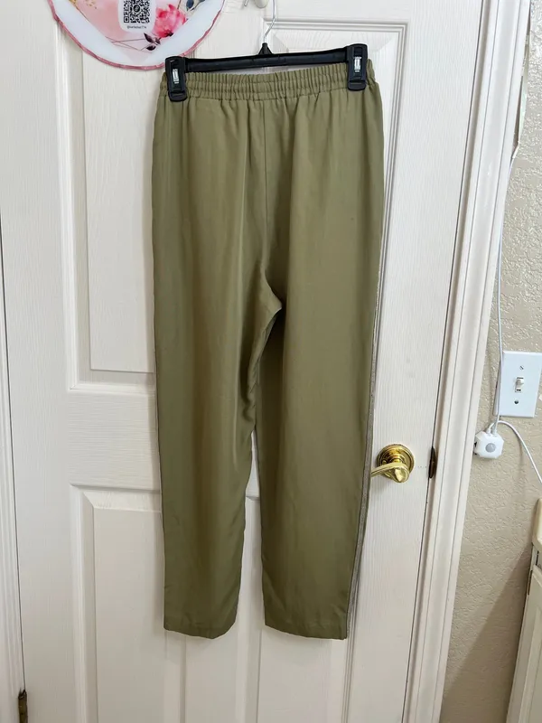 Zara joggins pants side stripes green size XS - Image 2