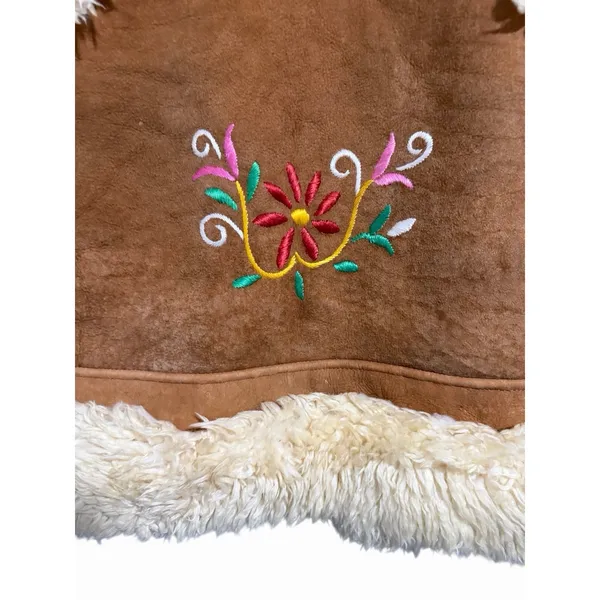 Handmade Vintage Mongolian‎ Fur Boho Suede Floral Embroidered Vest - Image 10