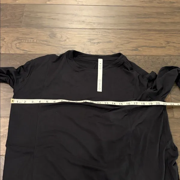 New with Tags Lululemon Modal Pleated Back Long Sleeve Top Sz 8 - Image 6