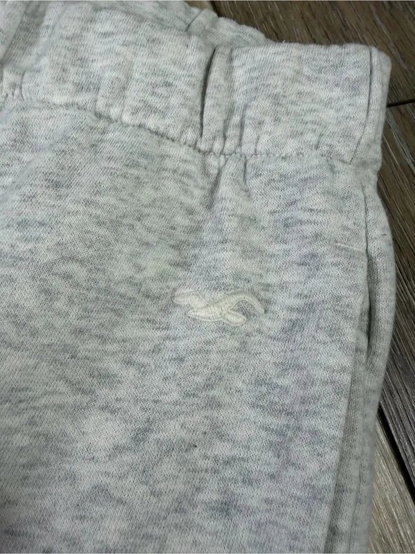 Hollister Light Heather Grey Fleece Joggers - Image 4