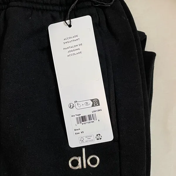 Alo Yoga NWT Accolade Sweatpants Cool Chrome Logo Black, Pockets XS - Image 8