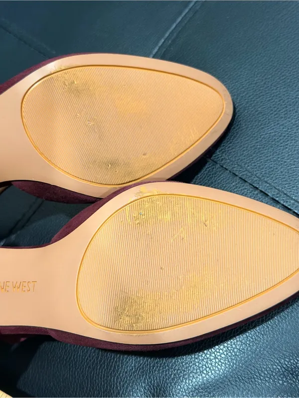 Nine West Women's T-strap high heel dress shoes size 9M great condition - Image 3