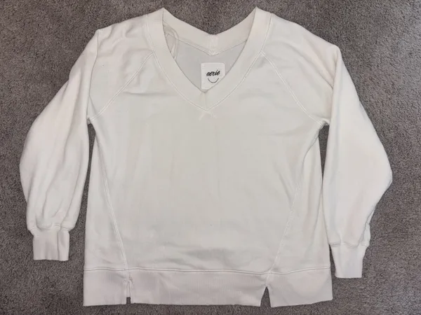 V-neck sweatshirt - Image 2