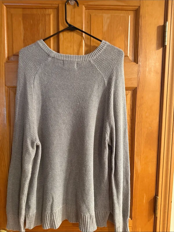 Old navy grey crew neck popcorn stitches sweater size xlarge, - Image 6