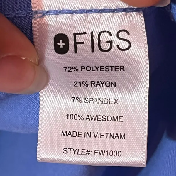 Figs Women's Light Blue V-Neck Scrub Top - Image 8