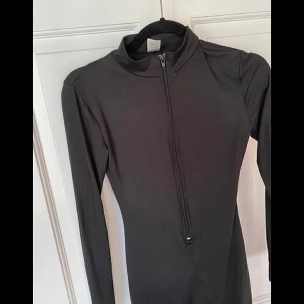 K Mock Neck Front‎ Zip Thigh Length Black Bodysuit - Image 9